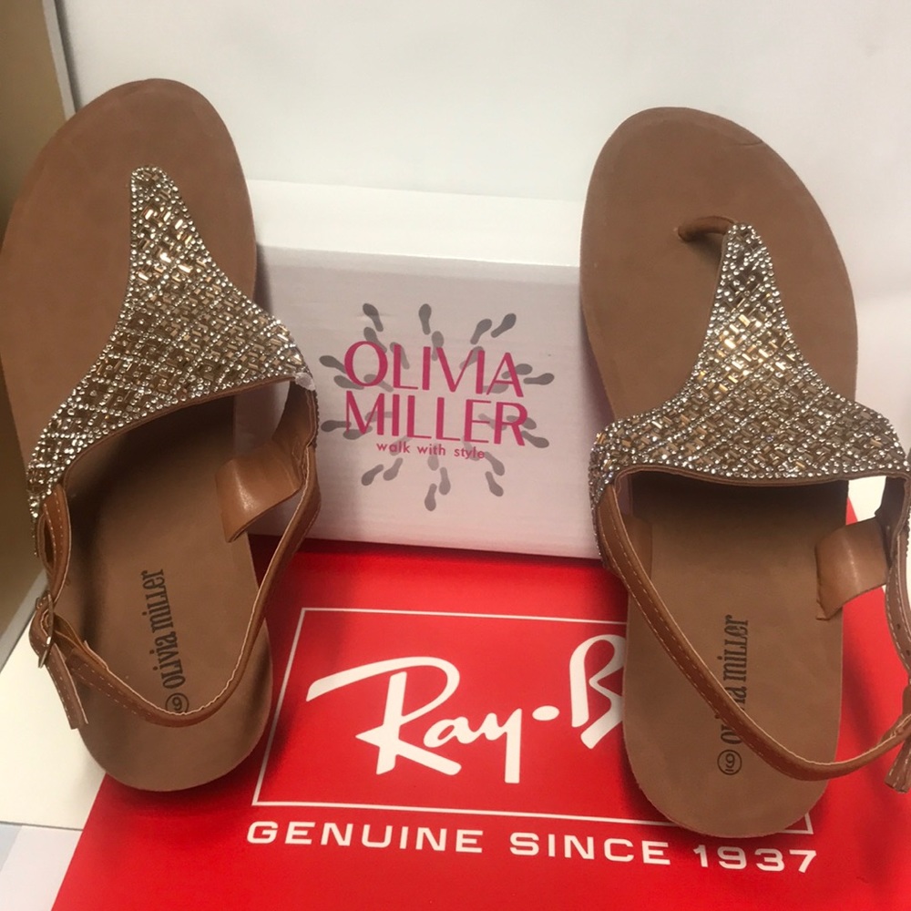 BNWT Sandals Olivia Miller size 9 Brown Stones